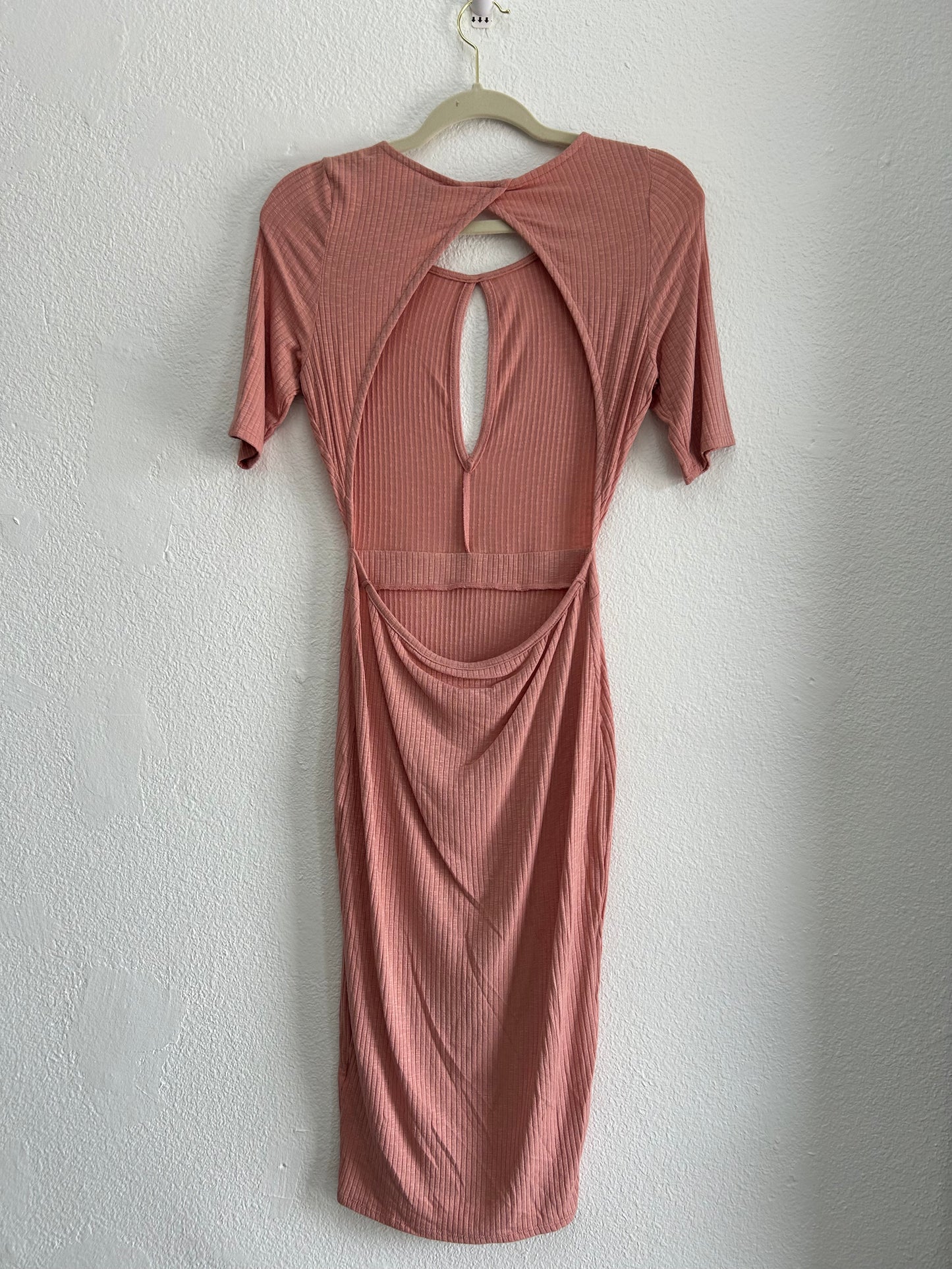 Pink bodycon dress