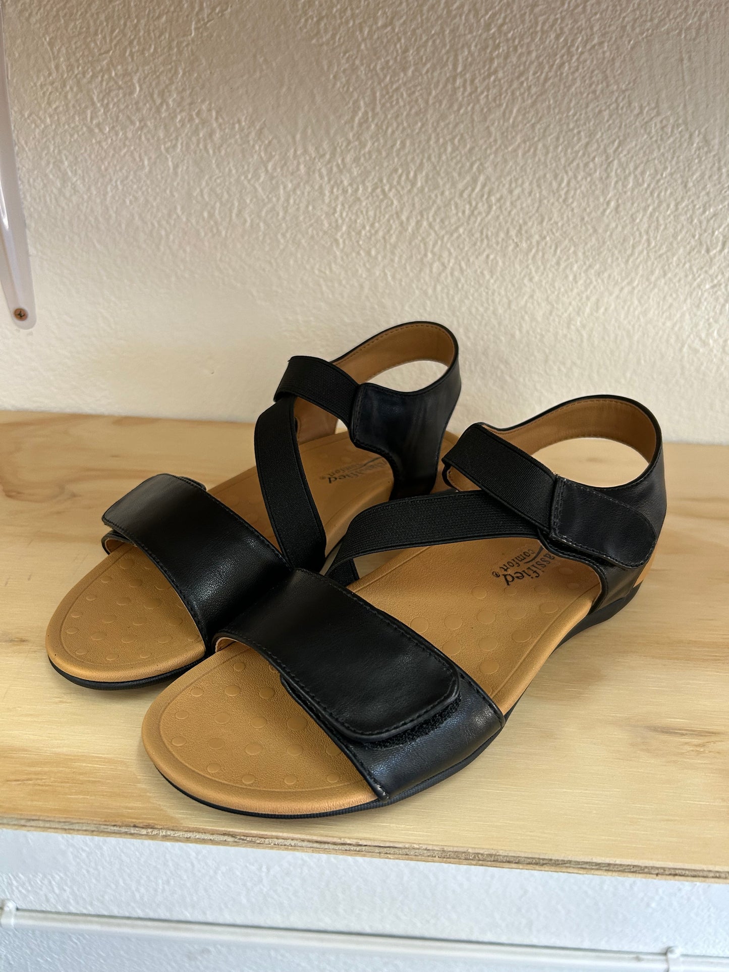 Arch support sandals