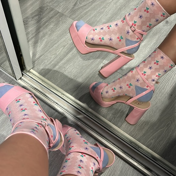 Pink patent heels