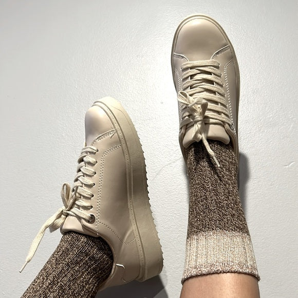 Stylish Lace-up sneakers