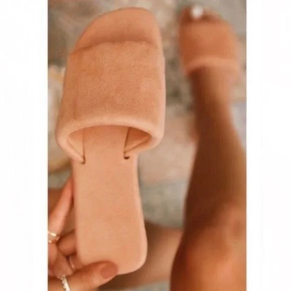 One band slipper